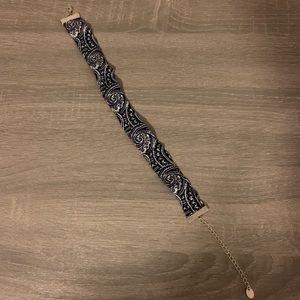Paisley choker!